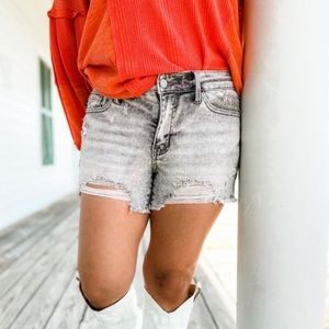 Judy Blue Rock your Body mid rise shorts! 2XL